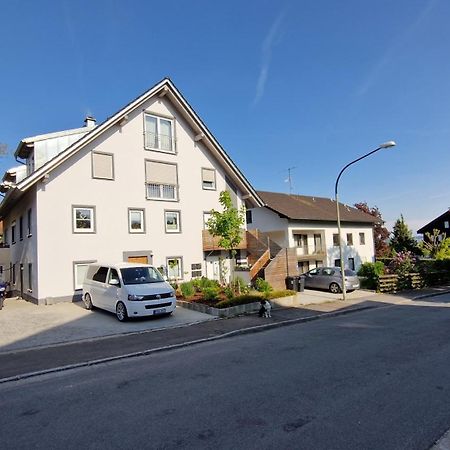 Appartment-Ferienwohnung Mit Kueche, Bad, Kostenlos Wlan, Modern Eingerichtet Roding Exterior photo