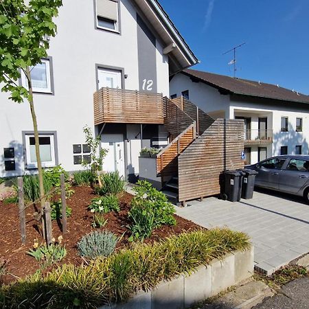 Appartment-Ferienwohnung Mit Kueche, Bad, Kostenlos Wlan, Modern Eingerichtet Roding Exterior photo